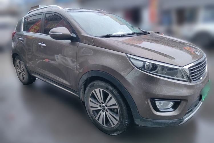 Used Kia Sportage R 2015 2.0L Automatic Two-Wheel Drive DLX Model Front Right 45 Deg