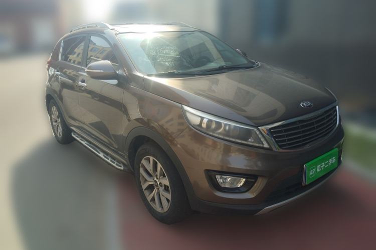 Used Kia Sportage R 2015 2.0L Automatic Two-Wheel Drive GLS Front Right 45 Deg