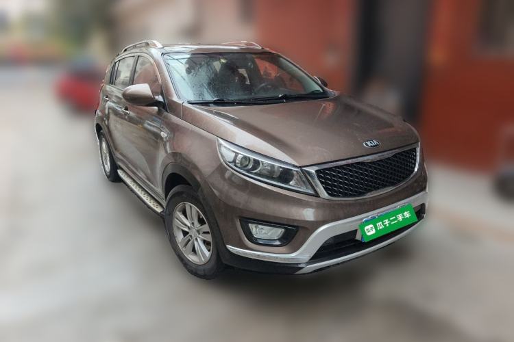 Used Kia Sportage R 2015 2.0L Manual Two-Wheel Drive GL Model Front Right 45 Deg
