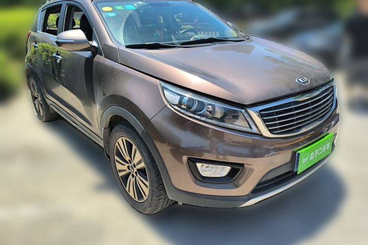 Used Kia Sportage R 2015 2.0L Automatic Two-Wheel Drive DLX Model Front Right 45 Deg