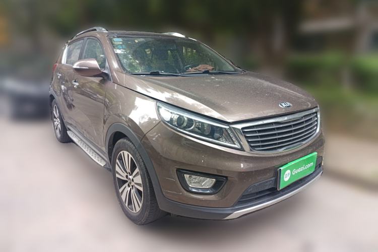 Used Kia Sportage R 2015 2.0L Automatic Two-Wheel Drive DLX Model Front Right 45 Deg