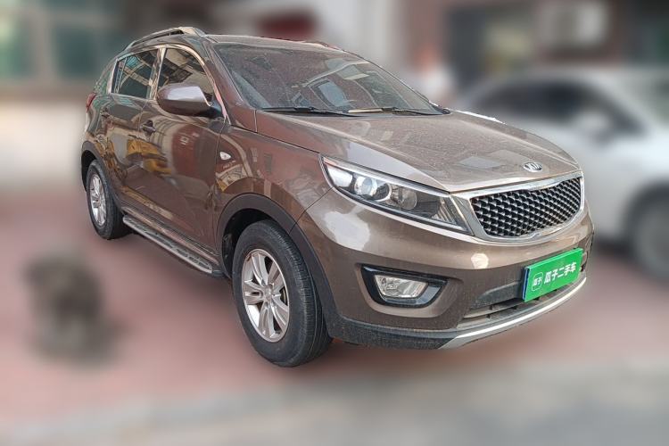 Used Kia Sportage R 2015 2.0L Manual Two-Wheel Drive GL Model Front Right 45 Deg