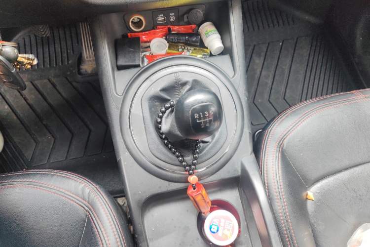 Used Kia Sportage R 2015 2.0L Manual Two-Wheel Drive GL Model Gear Lever