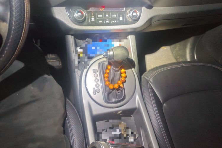 Used Kia Sportage R 2015 2.0L Automatic Two-Wheel Drive DLX Model Gear Lever