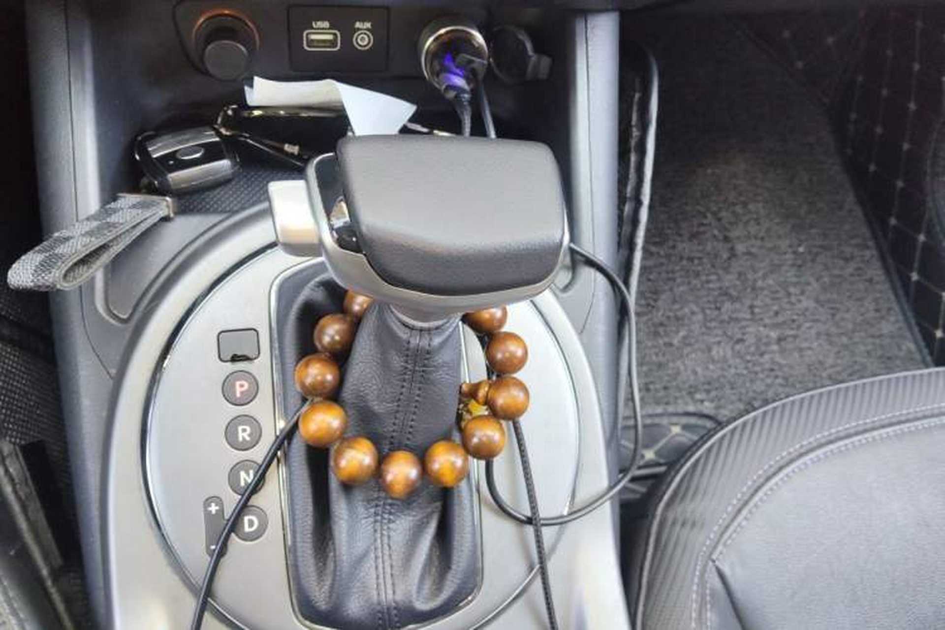 Used Kia Sportage R 2015 2.0L Automatic Two-Wheel Drive GLS Gear Lever