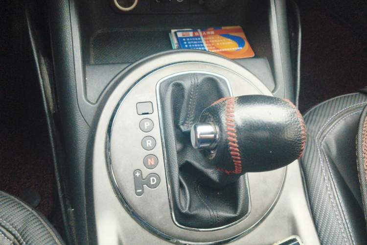 Used Kia Sportage R 2015 2.0L Automatic Two-Wheel Drive GLS Gear Lever