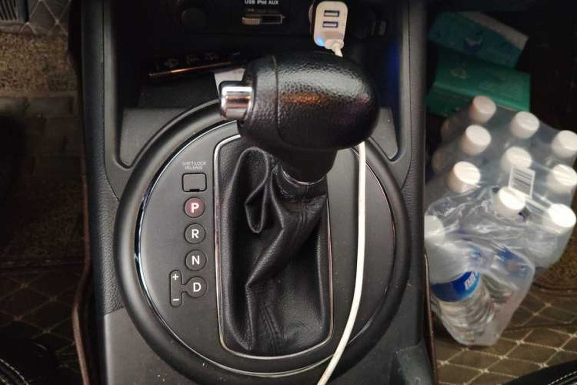 Used Kia Sportage R 2015 2.0L Automatic Two-Wheel Drive GL Gear Lever