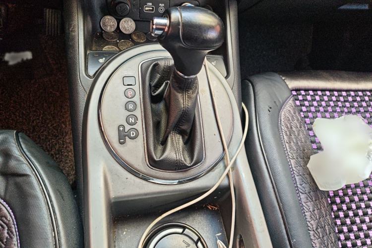 Used Kia Sportage R 2015 2.0L Automatic Two-Wheel Drive DLX Model Gear Lever