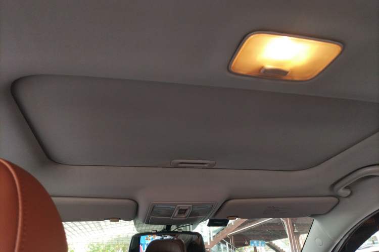 Used Kia Sportage R 2015 2.0L Automatic Two-Wheel Drive GLS Headliner