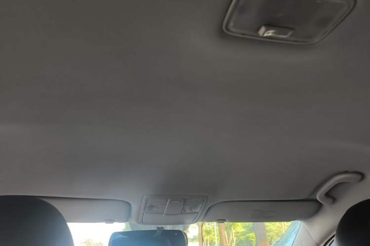 Used Kia Sportage R 2015 2.0L Manual Two-Wheel Drive GL Model Headliner