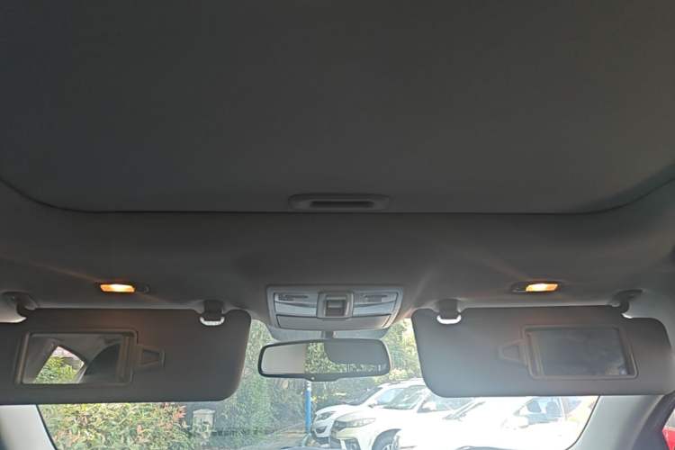 Used Kia Sportage R 2015 2.0L Automatic Two-Wheel Drive GLS Headliner