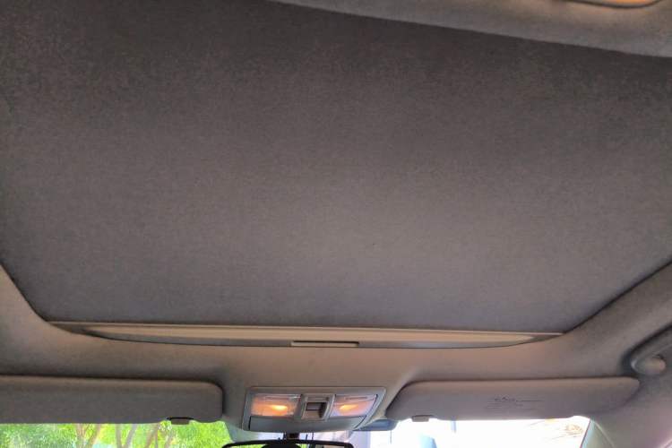 Used Kia Sportage R 2015 2.0L Automatic Two-Wheel Drive DLX Model Headliner
