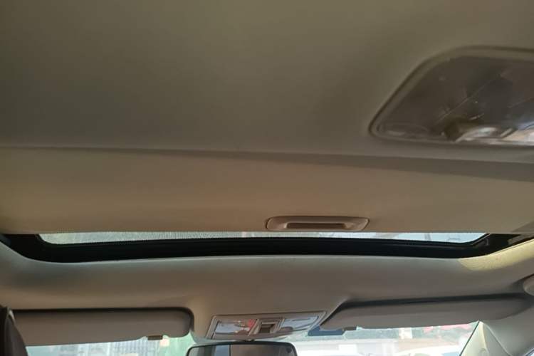 Used Kia Sportage R 2015 2.0L Automatic Two-Wheel Drive GLS Headliner