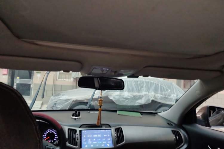 Used Kia Sportage R 2015 2.0L Automatic Two-Wheel Drive DLX Model Headliner
