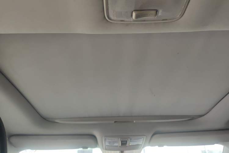 Used Kia Sportage R 2015 2.0L Automatic Two-Wheel Drive DLX Model Headliner