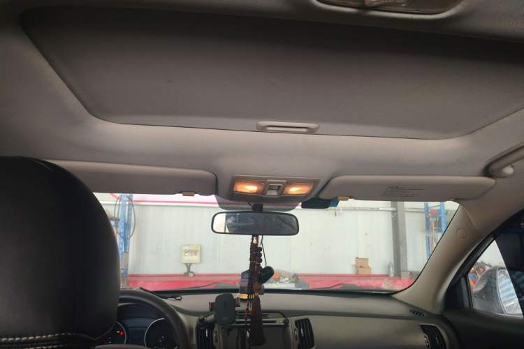 Used Kia Sportage R 2015 2.0L Automatic Two-Wheel Drive GL Headliner