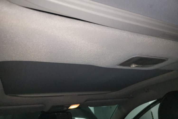 Used Kia Sportage R 2015 2.0L Automatic Two-Wheel Drive DLX Model Headliner