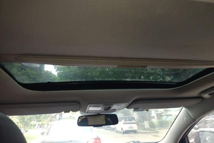 Used Kia Sportage R 2015 2.0L Automatic Two-Wheel Drive DLX Model Headliner