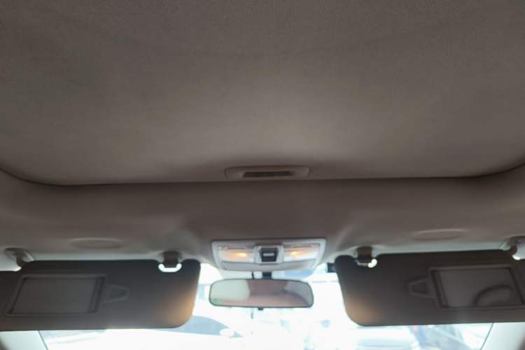Used Kia Sportage R 2015 2.0L Automatic Two-Wheel Drive GL Headliner