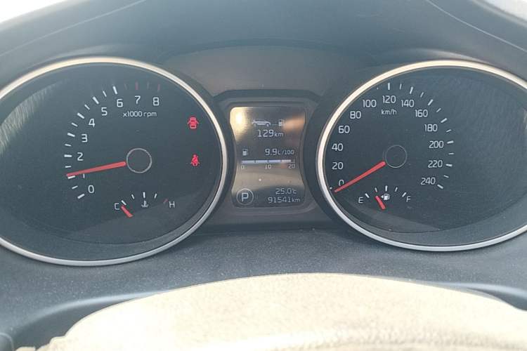 Used Kia Sportage R 2015 2.0L Automatic Two-Wheel Drive DLX Model Instrument Cluster