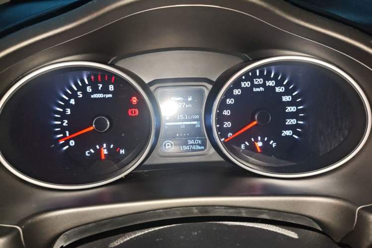 Used Kia Sportage R 2015 2.0L Automatic Two-Wheel Drive DLX Model Instrument Cluster