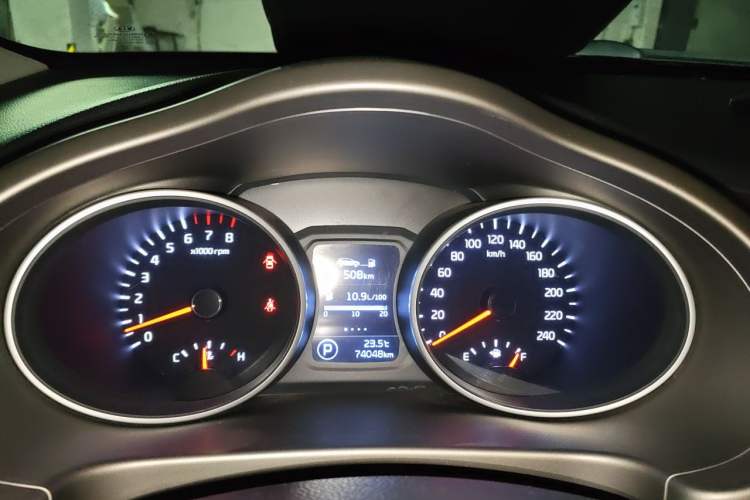 Used Kia Sportage R 2015 2.0L Automatic Two-Wheel Drive DLX Model Instrument Cluster