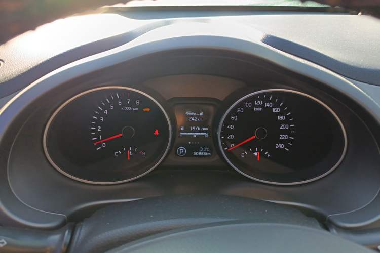 Used Kia Sportage R 2015 2.0L Automatic Two-Wheel Drive DLX Model Instrument Cluster