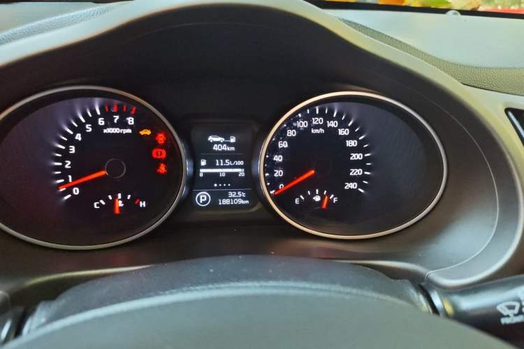 Used Kia Sportage R 2015 2.0L Automatic Two-Wheel Drive DLX Model Instrument Cluster