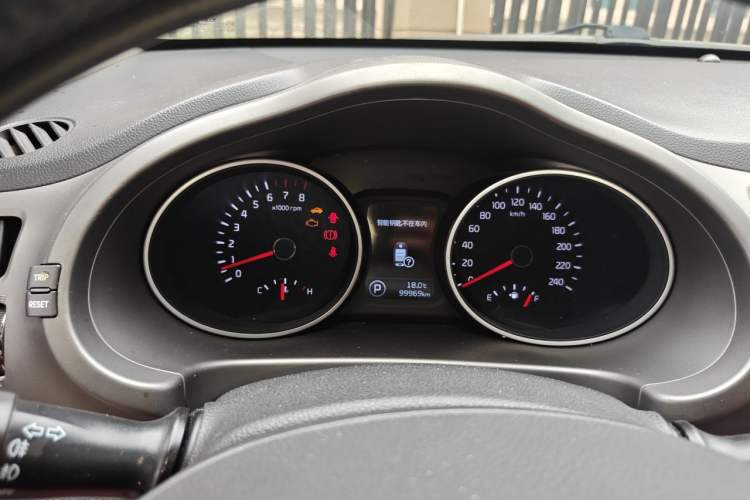 Used Kia Sportage R 2015 2.0L Automatic Two-Wheel Drive DLX Model Instrument Cluster