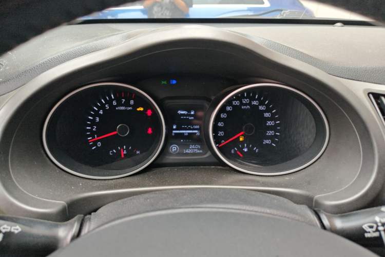 Used Kia Sportage R 2015 2.0L Automatic Two-Wheel Drive GLS Instrument Cluster