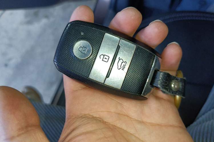 Used Kia Sportage R 2015 2.0L Automatic Two-Wheel Drive GLS Interior 1