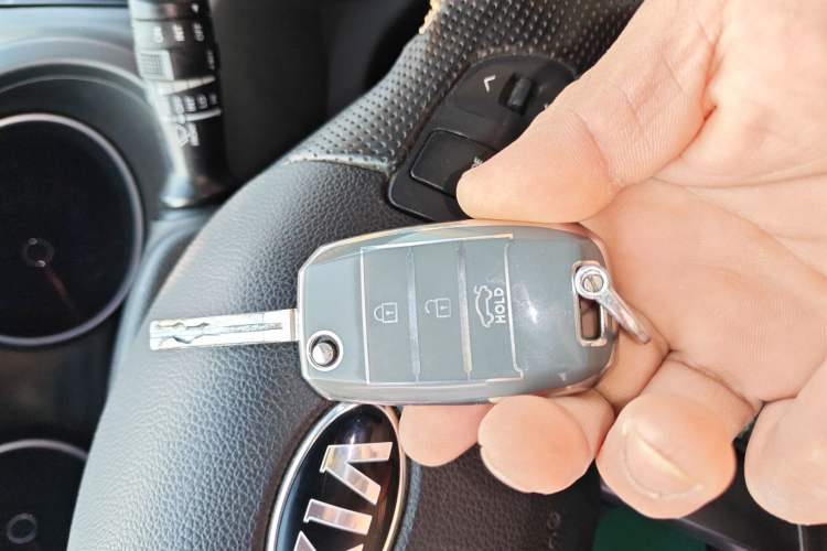 Used Kia Sportage R 2015 2.0L Manual Two-Wheel Drive GL Model Interior 1
