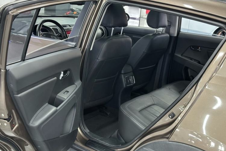 Used Kia Sportage R 2015 2.0L Automatic 4x4 GLS Edition Interior 12
