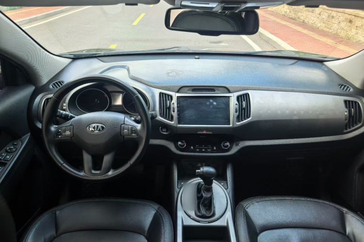 Used Kia Sportage R 2015 2.0L Automatic Two-Wheel Drive DLX Model Interior 2