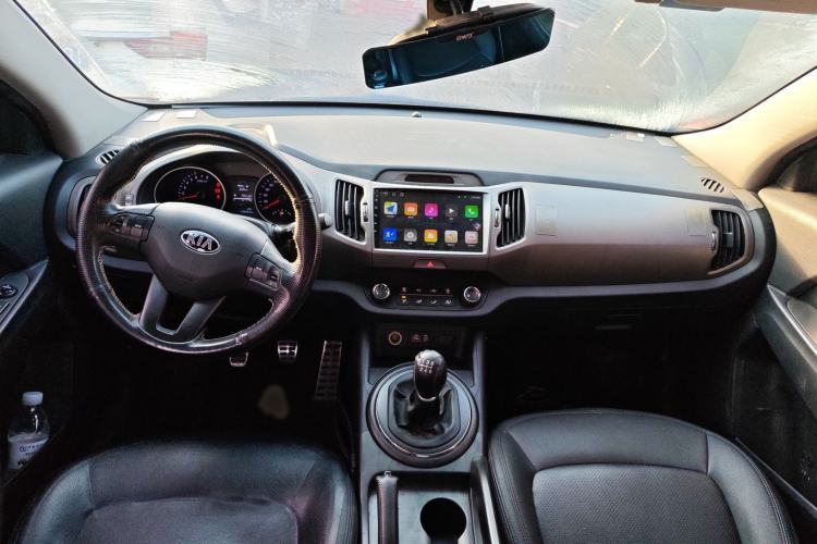 Used Kia Sportage R 2015 2.0L Manual Two-Wheel Drive GL Model Interior 2