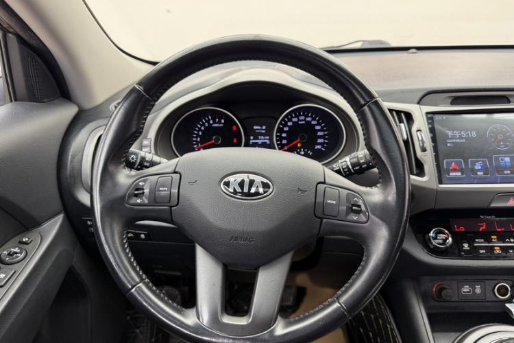 Used Kia Sportage R 2015 2.0L Automatic Two-Wheel Drive GLS Interior 3