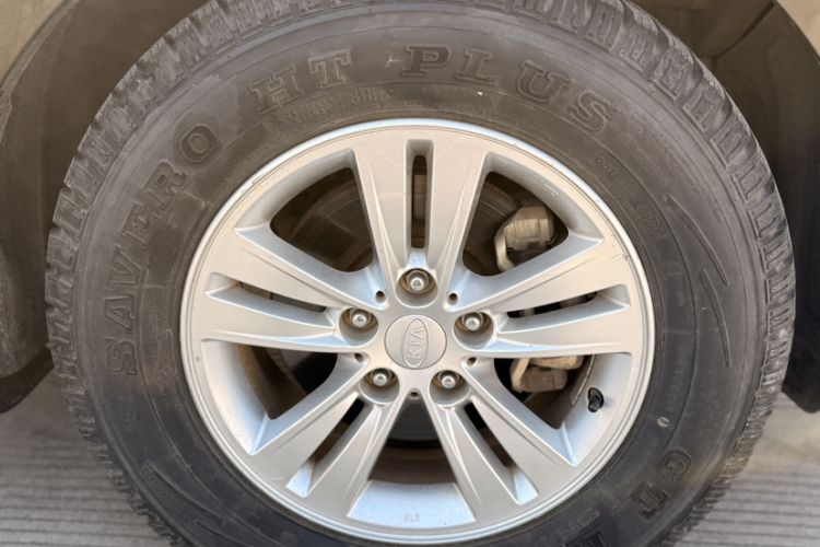 Used Kia Sportage R 2015 2.0L Manual Two-Wheel Drive GL Model Interior 7
