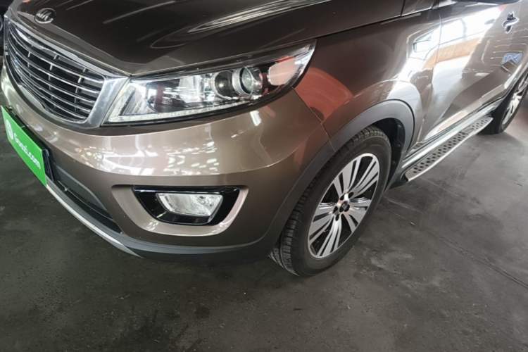 Used Kia Sportage R 2015 2.0L Automatic Two-Wheel Drive DLX Model Left Front Headlight