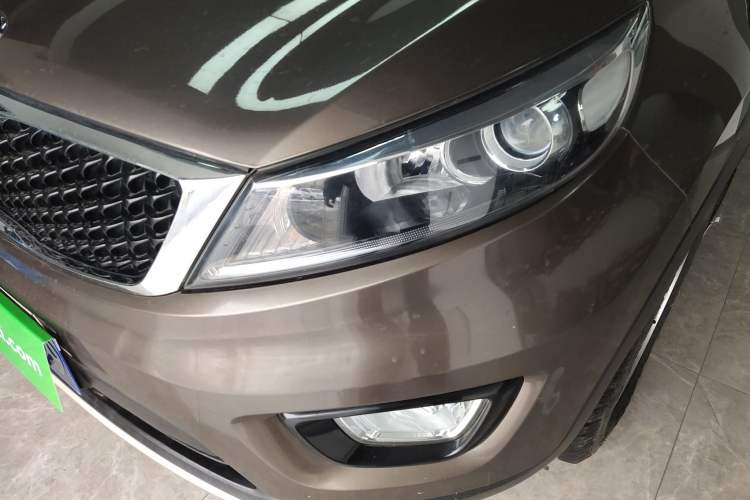 Used Kia Sportage R 2015 2.0L Manual Two-Wheel Drive GL Model Left Front Headlight
