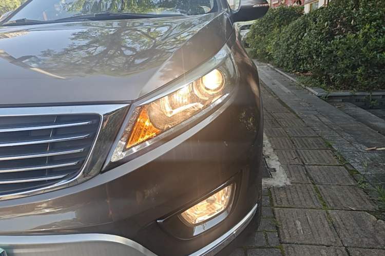 Used Kia Sportage R 2015 2.0L Automatic Two-Wheel Drive GLS Left Front Headlight
