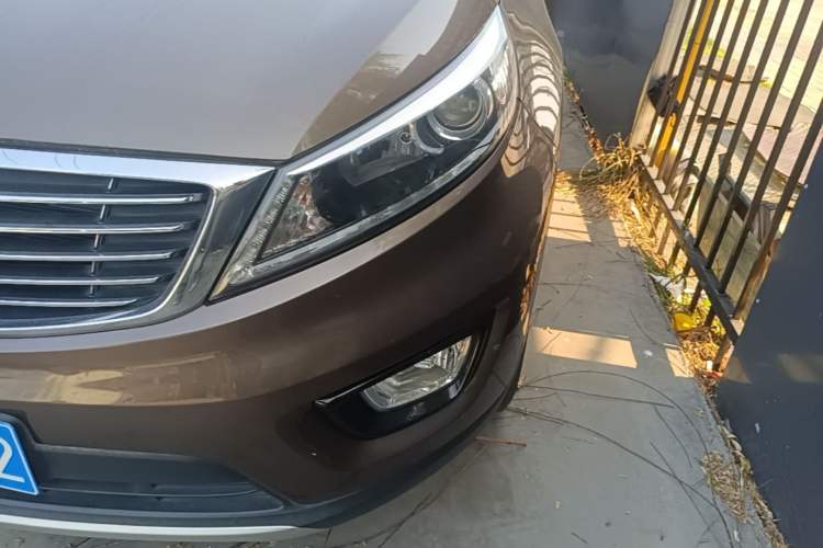 Used Kia Sportage R 2015 2.0L Automatic Two-Wheel Drive GLS Left Front Headlight