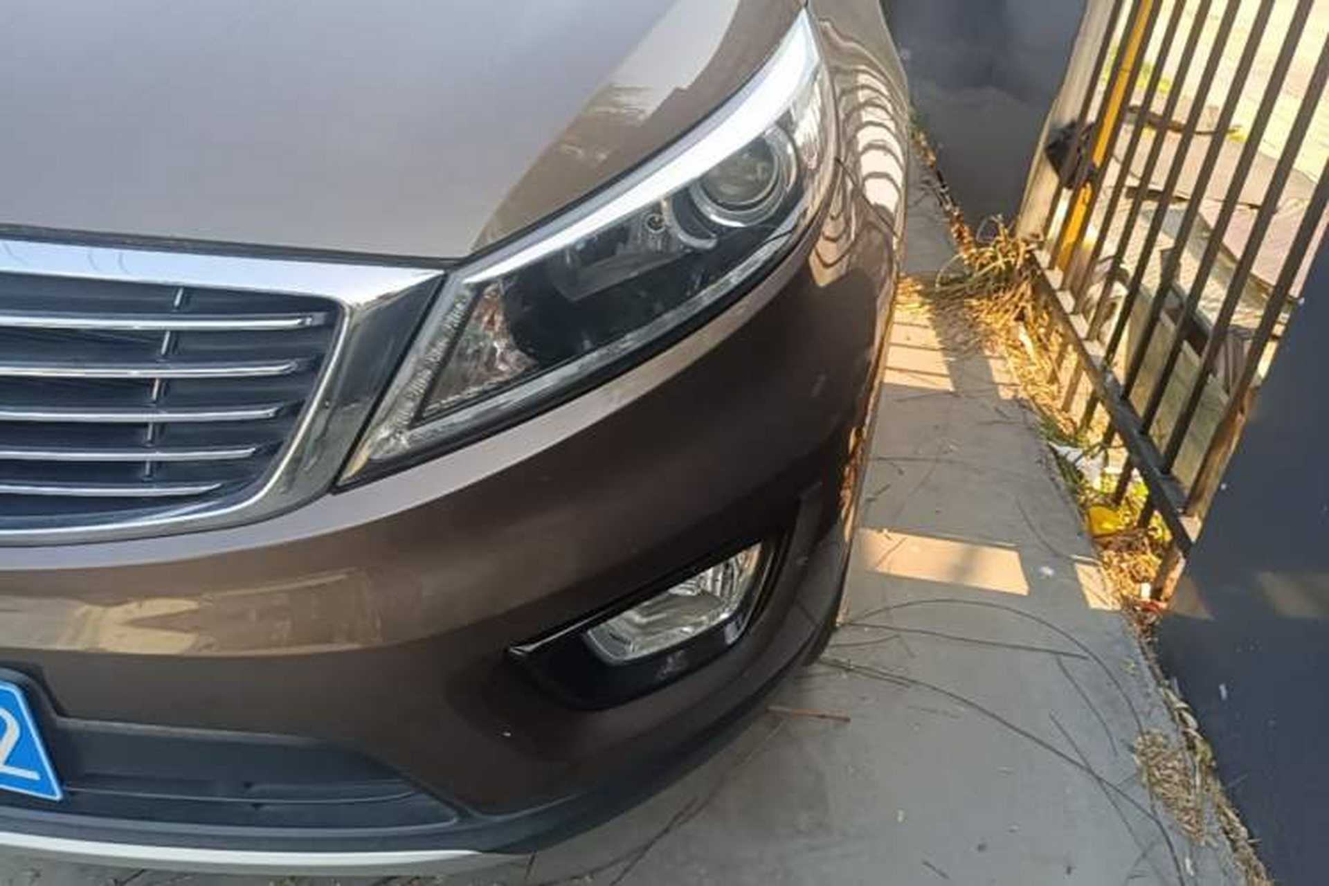 Used Kia Sportage R 2015 2.0L Automatic Two-Wheel Drive GLS Left Front Headlight