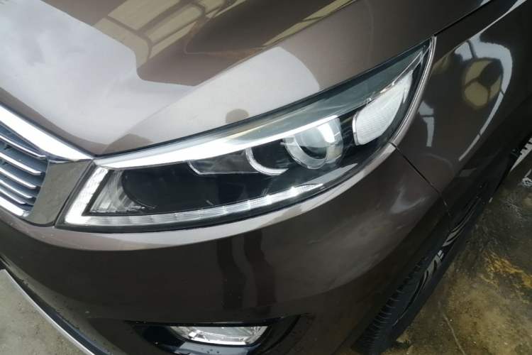 Used Kia Sportage R 2015 2.0L Automatic 2WD Premium Edition Left Front Headlight