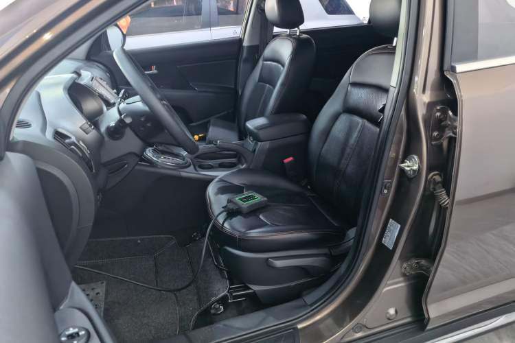 Used Kia Sportage R 2015 2.0L Automatic Two-Wheel Drive GL Left Front Seat