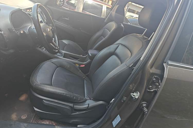 Used Kia Sportage R 2015 2.0L Automatic Two-Wheel Drive GLS Left Front Seat