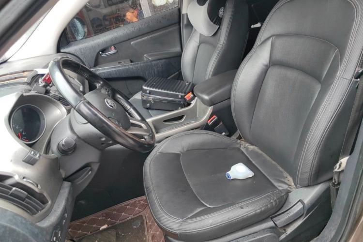 Used Kia Sportage R 2015 2.0L Automatic Two-Wheel Drive DLX Model Left Front Seat