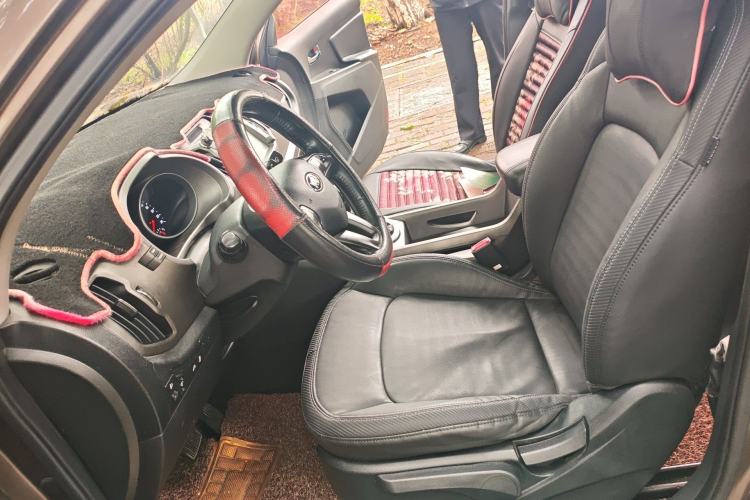 Used Kia Sportage R 2015 2.0L Automatic Two-Wheel Drive DLX Model Left Front Seat