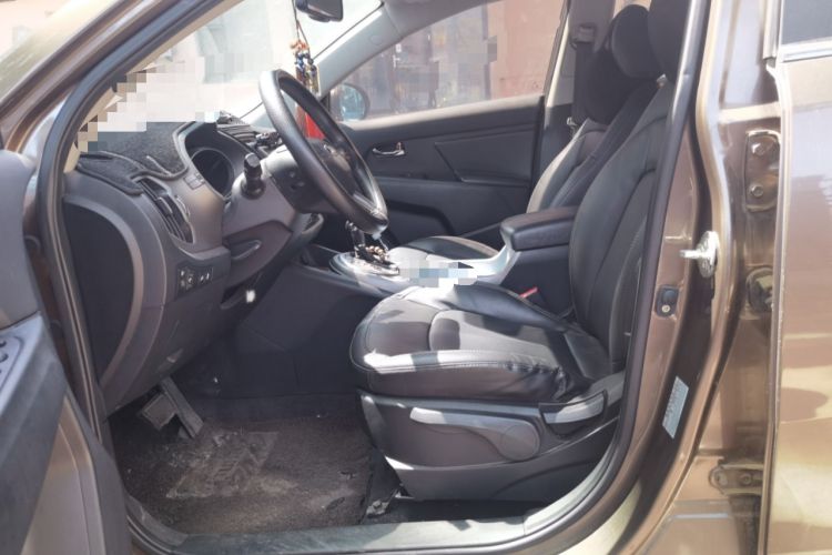 Used Kia Sportage R 2015 2.0L Automatic Two-Wheel Drive DLX Model Left Front Seat