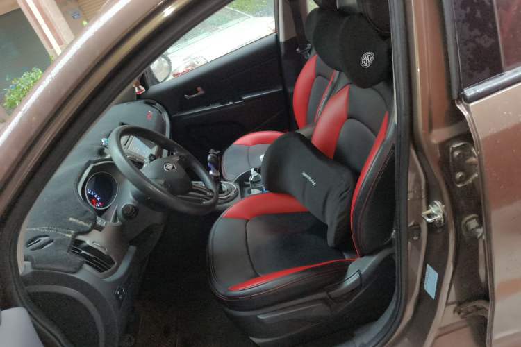 Used Kia Sportage R 2015 2.0L Manual Two-Wheel Drive GL Model Left Front Seat