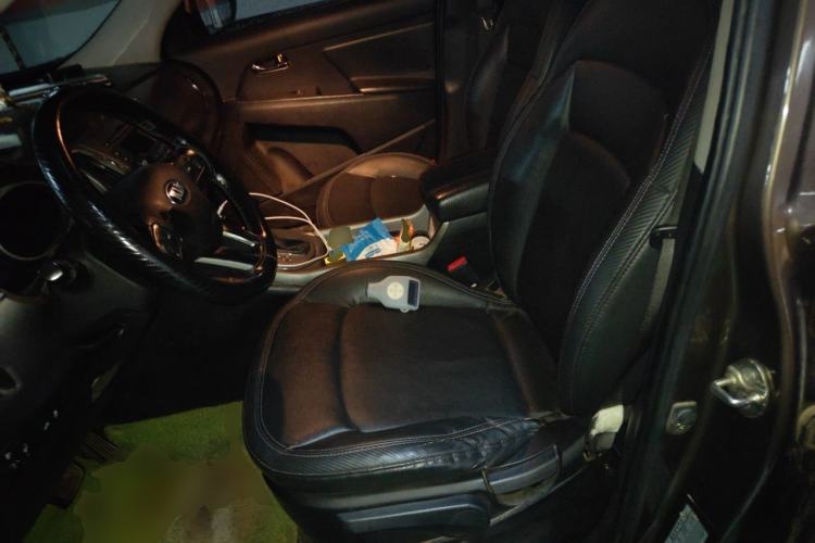 Used Kia Sportage R 2015 2.0L Automatic Two-Wheel Drive DLX Model Left Front Seat